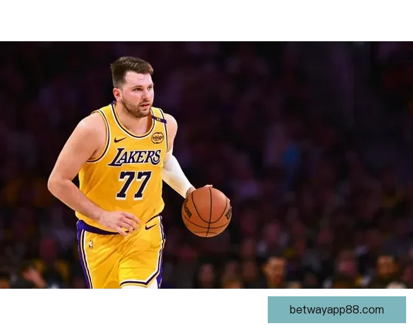 东契奇六连客场狂砍40分 创纪录冲击MVP巅峰